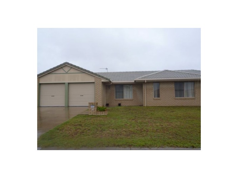 2 Pharlap Court, Point Vernon QLD 4655