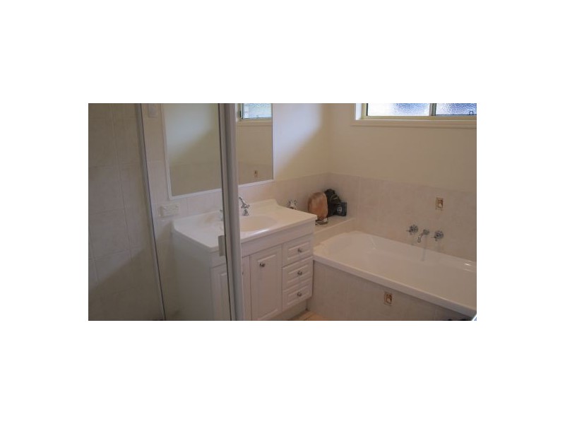 2 Conondale Court, Torquay QLD 4655