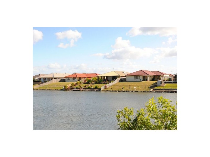 14 Earl St Vincent Circuit, Eli Waters QLD 4655