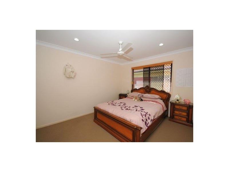 14 Earl St Vincent Circuit, Eli Waters QLD 4655