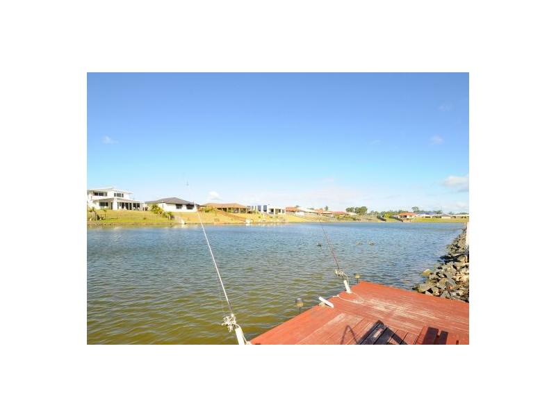 14 Earl St Vincent Circuit, Eli Waters QLD 4655