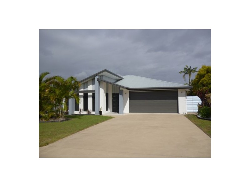 7 Deloraine Street, Urangan QLD 4655