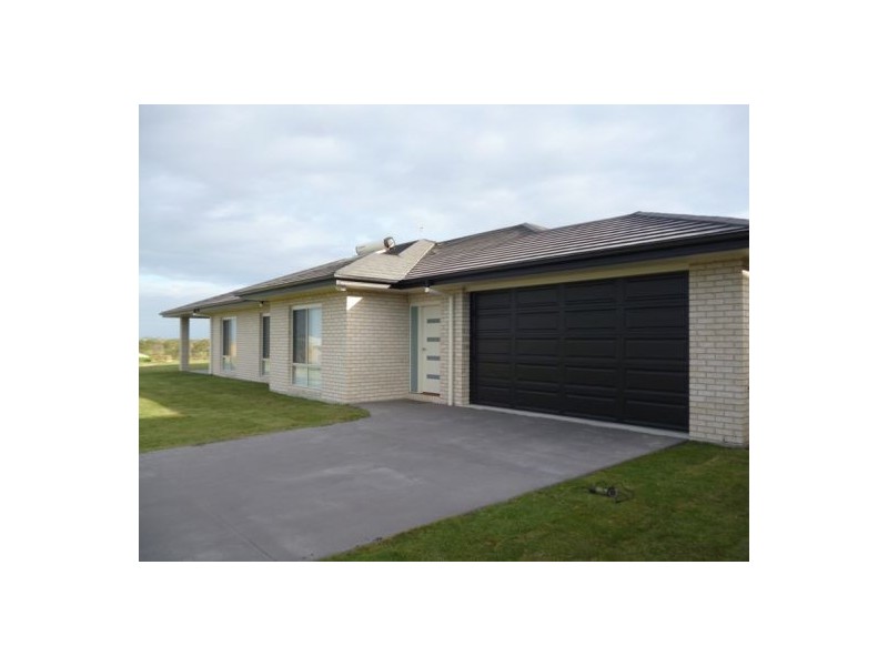 39 Parklands Blvd, Wondunna QLD 4655