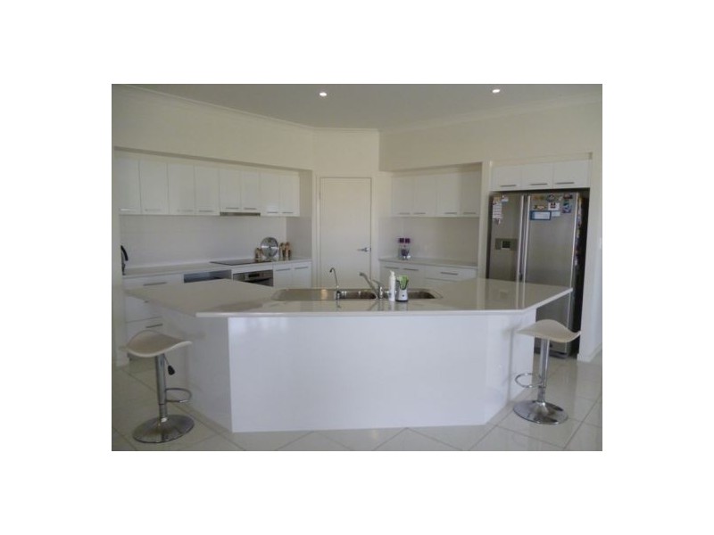 39 Parklands Blvd, Wondunna QLD 4655