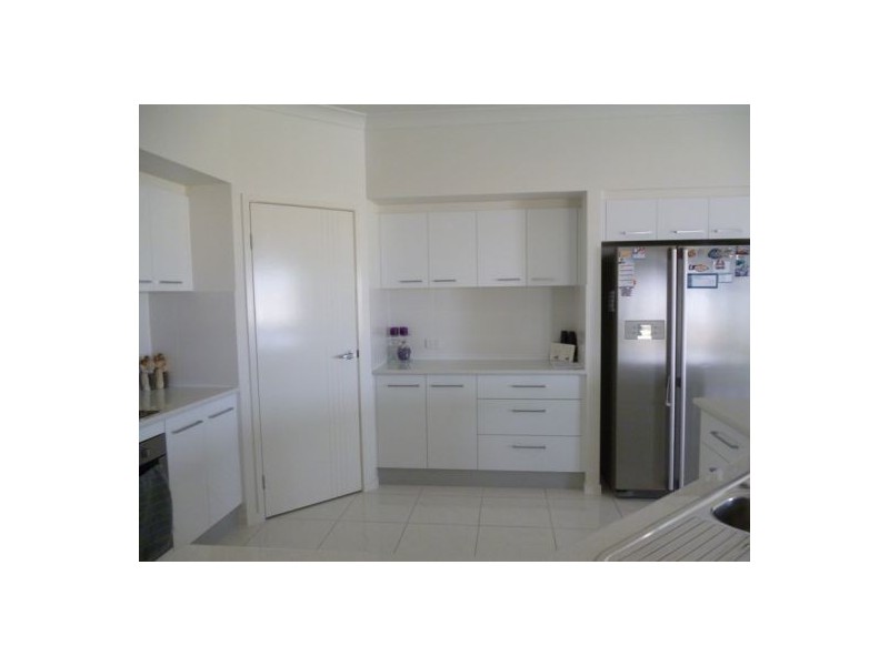 39 Parklands Blvd, Wondunna QLD 4655