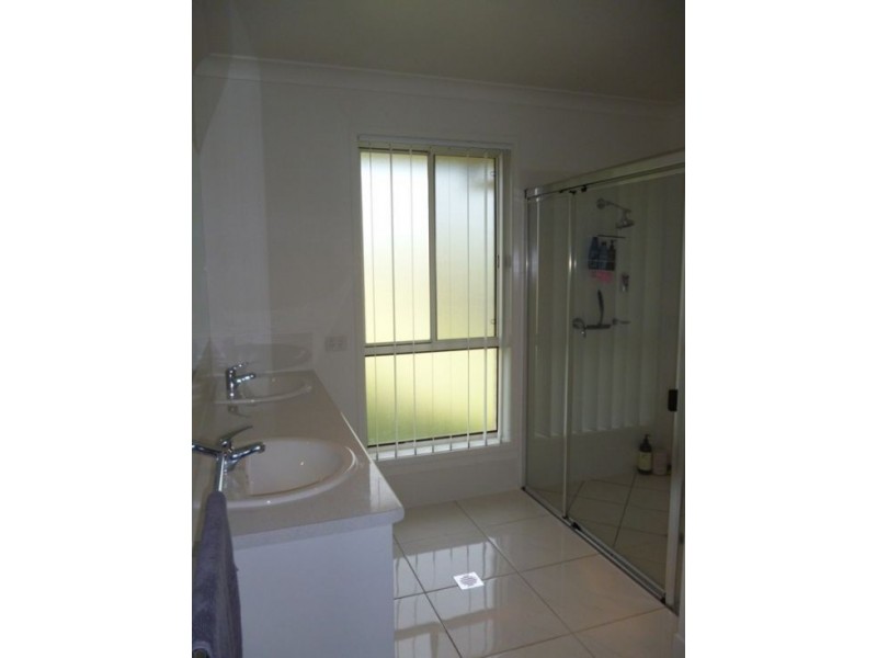 39 Parklands Blvd, Wondunna QLD 4655