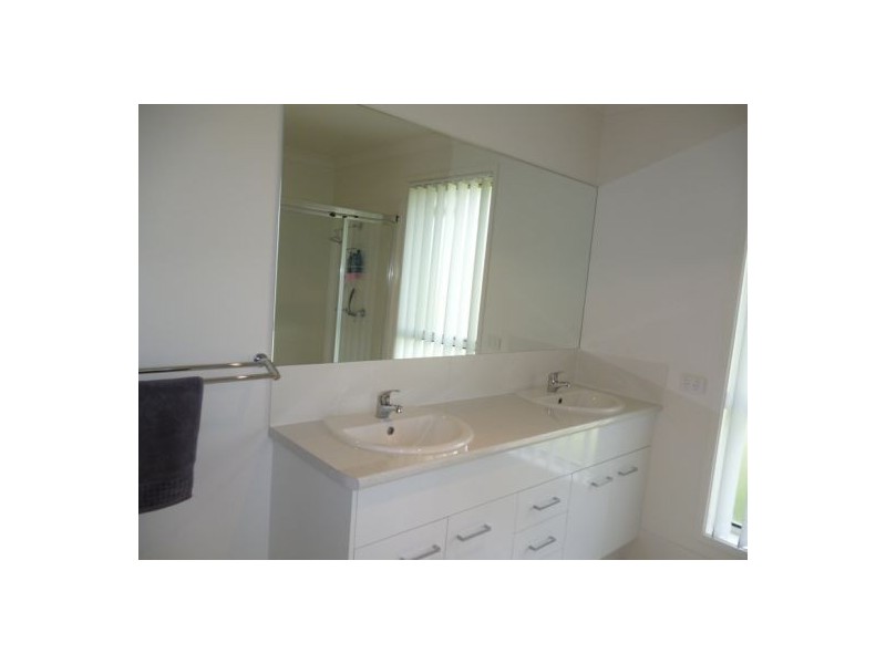 39 Parklands Blvd, Wondunna QLD 4655