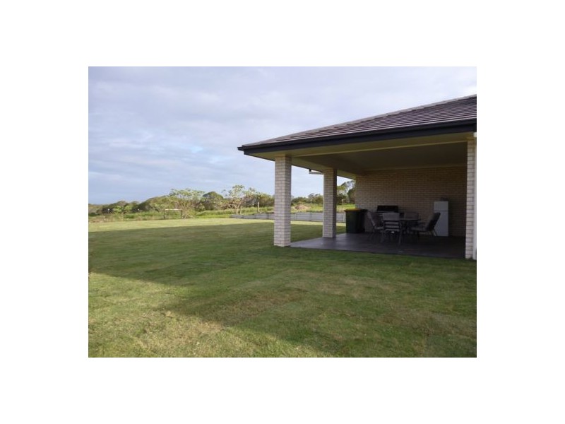 39 Parklands Blvd, Wondunna QLD 4655