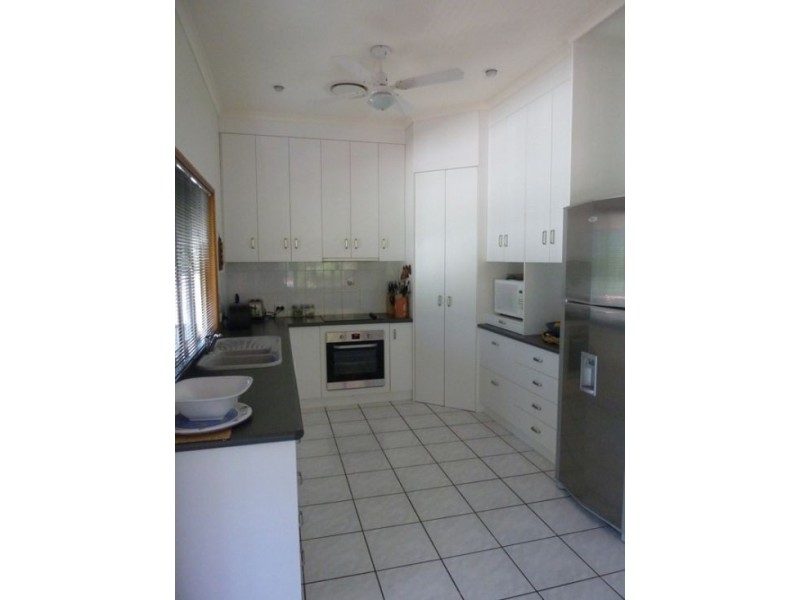 5/414 Boat Harbour Drive, Torquay QLD 4655