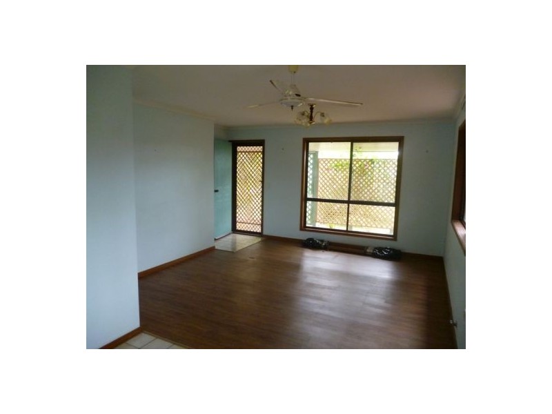 16 Preston Street, Point Vernon QLD 4655