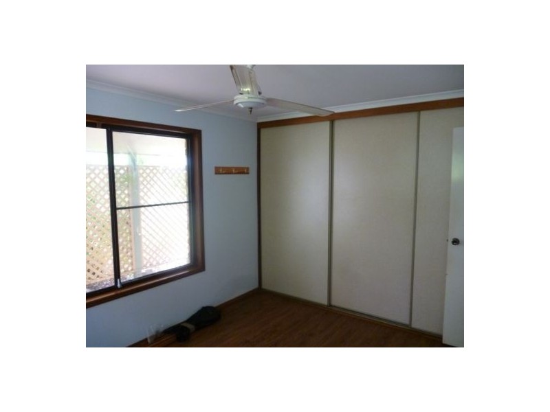 16 Preston Street, Point Vernon QLD 4655