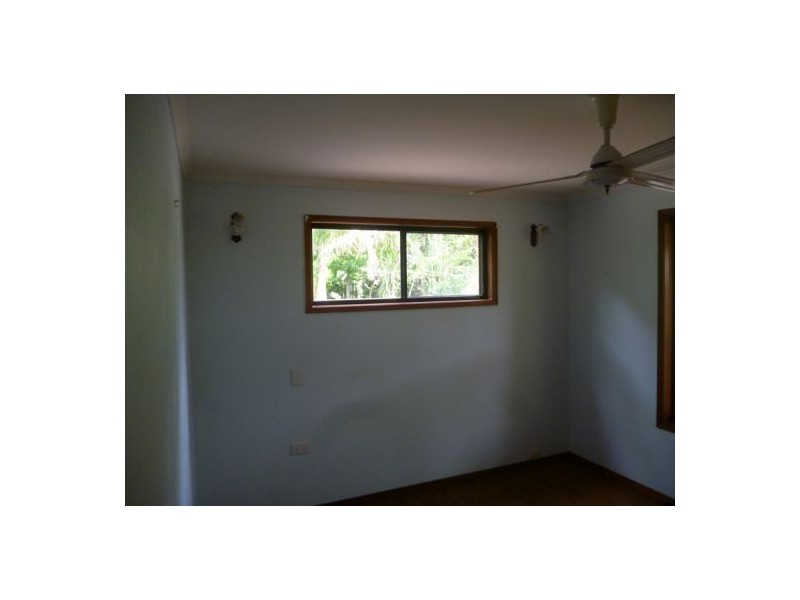 16 Preston Street, Point Vernon QLD 4655