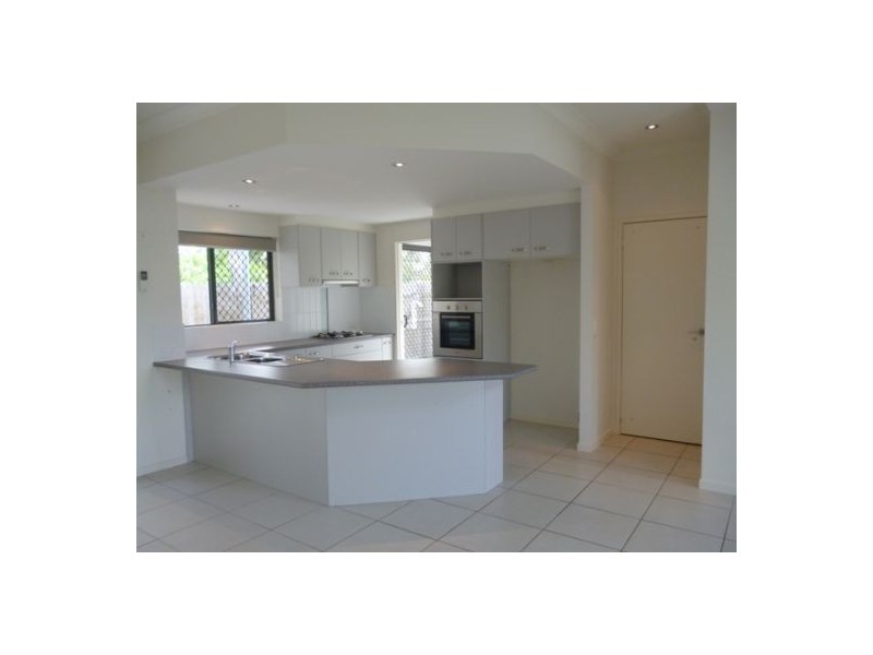 4/115 Torquay Road, Scarness QLD 4655