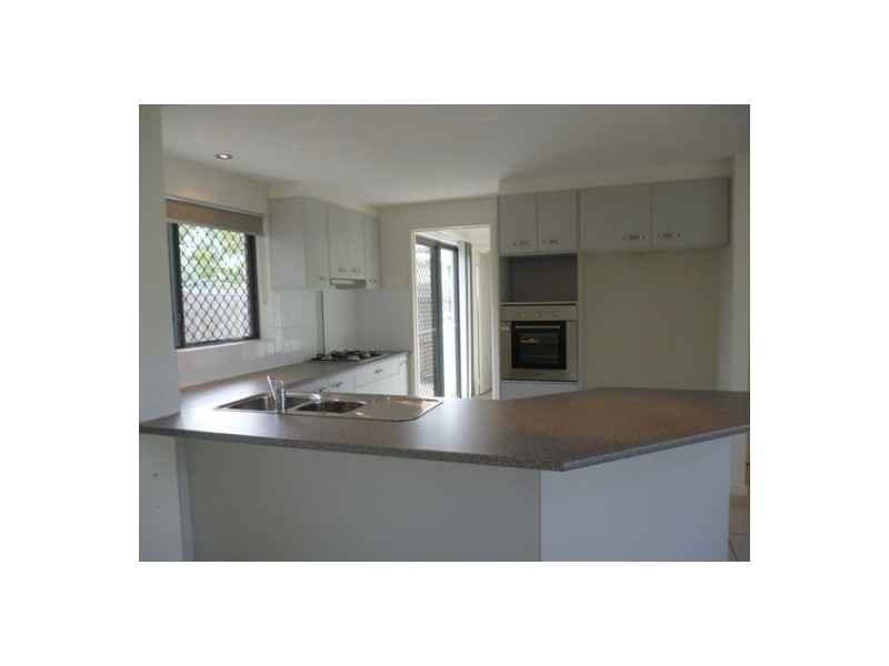 4/115 Torquay Road, Scarness QLD 4655