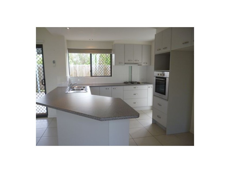 4/115 Torquay Road, Scarness QLD 4655