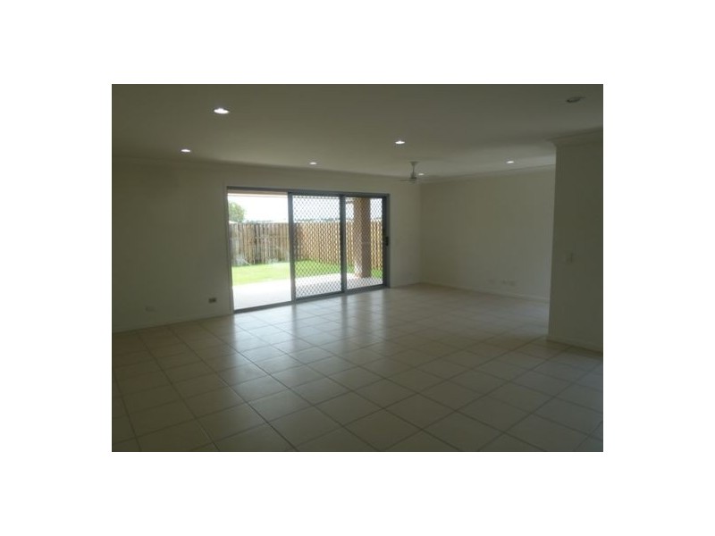 16 Oxley Circuit, Urraween QLD 4655