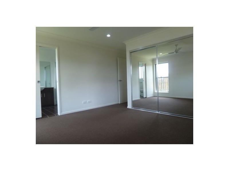 16 Oxley Circuit, Urraween QLD 4655