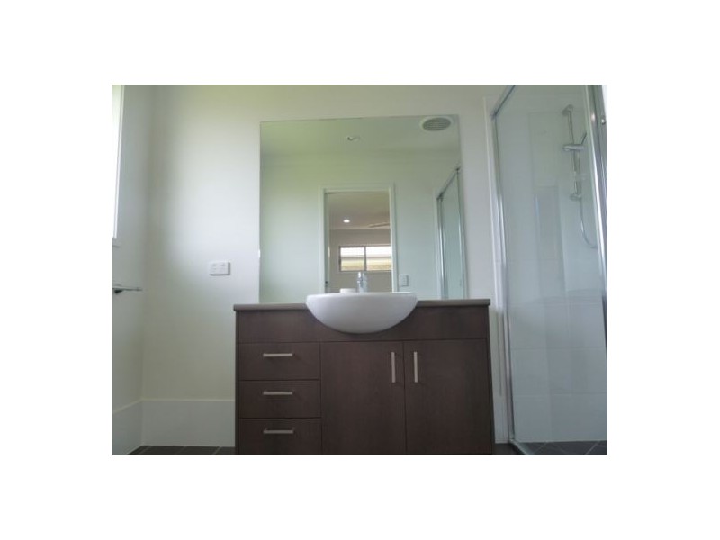 16 Oxley Circuit, Urraween QLD 4655