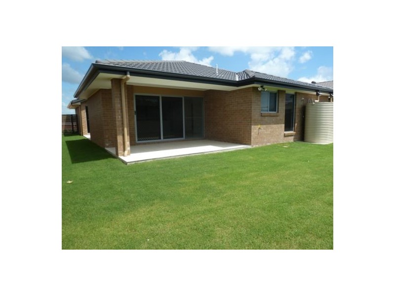 16 Oxley Circuit, Urraween QLD 4655