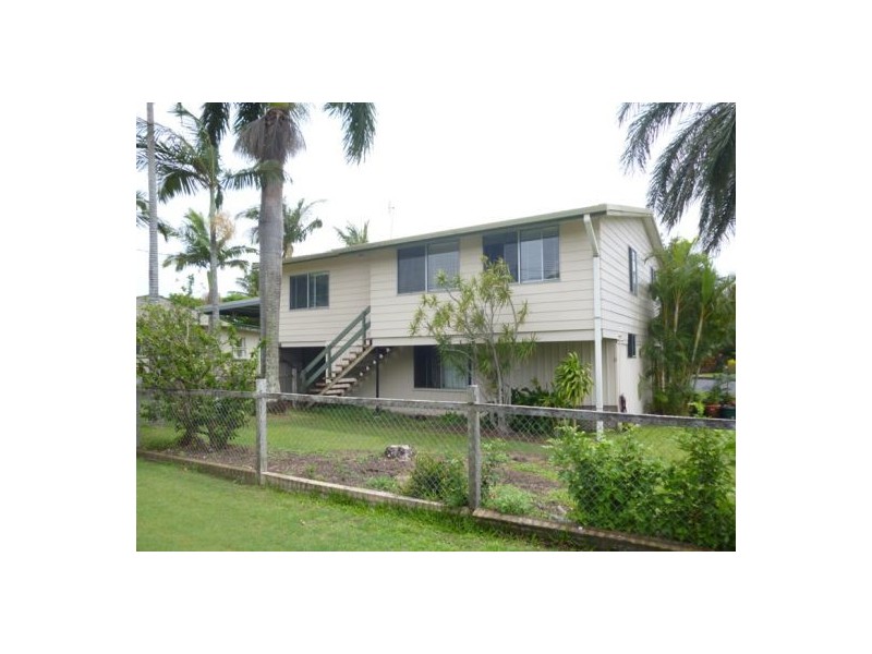 66 Kent Street – Upstairs Duplex, Urangan QLD 4655