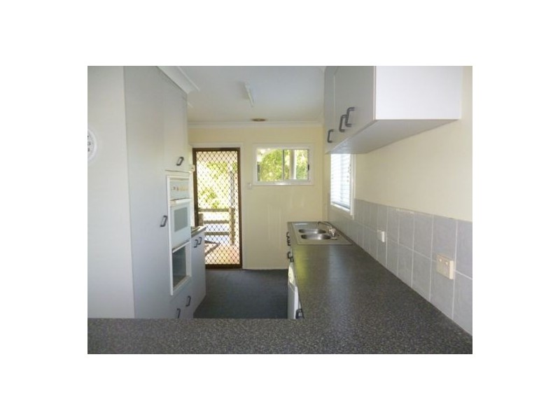 66 Kent Street – Upstairs Duplex, Urangan QLD 4655