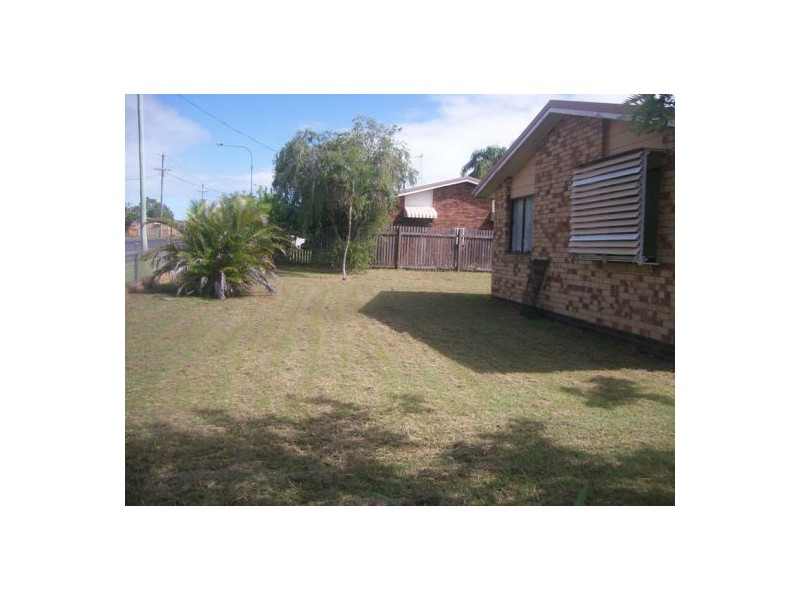 83 Pulgul Street, Urangan QLD 4655