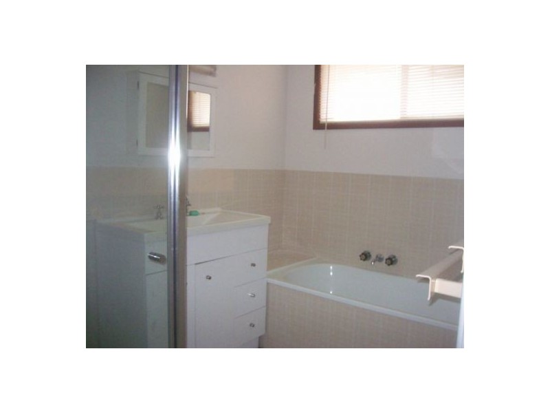 83 Pulgul Street, Urangan QLD 4655