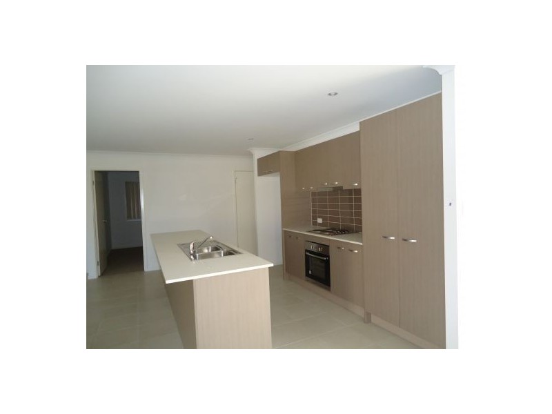 13 Zac, Urraween QLD 4655