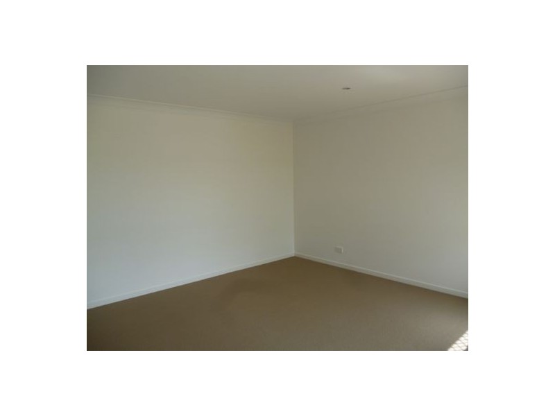 13 Zac, Urraween QLD 4655