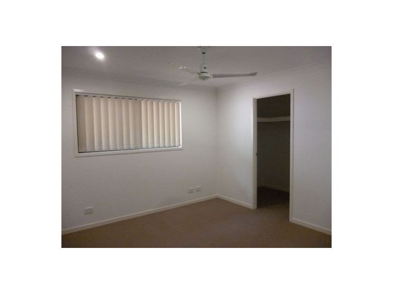 13 Zac, Urraween QLD 4655