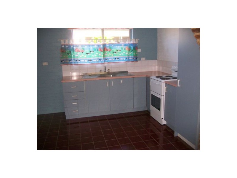 2/21 Honiton Street, Torquay QLD 4655