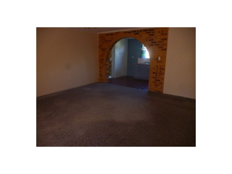 2/21 Honiton Street, Torquay QLD 4655