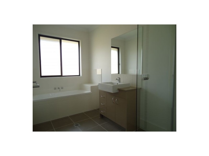 7 Mandi Court, Urraween QLD 4655