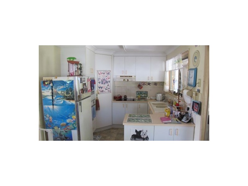 1 Debra Court, Urangan QLD 4655