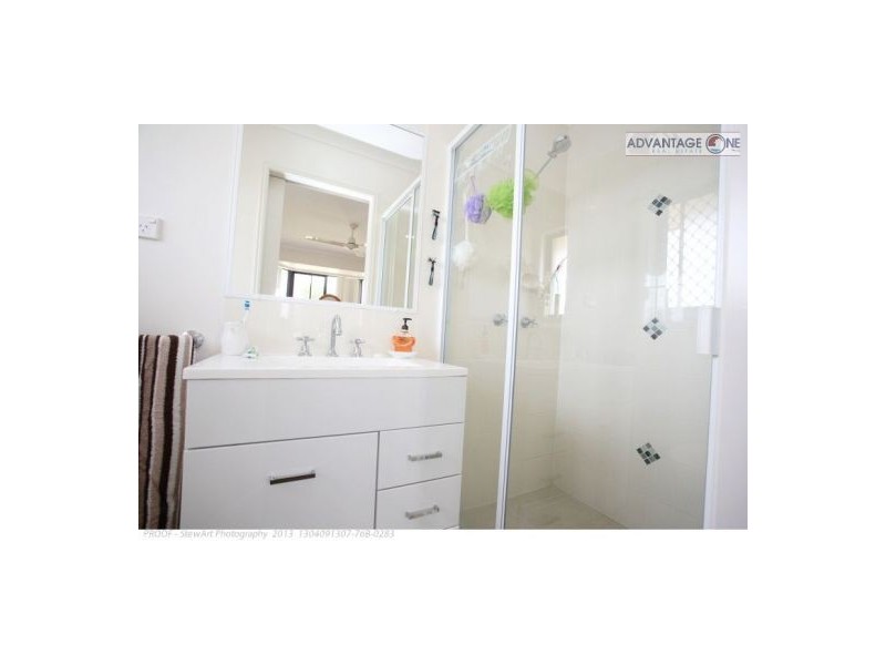 99 Wattle Street, Point Vernon QLD 4655