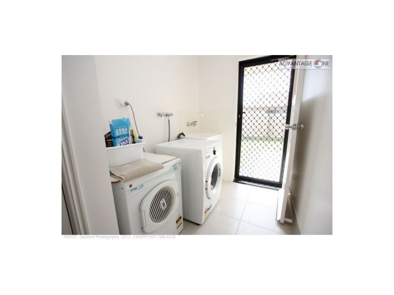 99 Wattle Street, Point Vernon QLD 4655