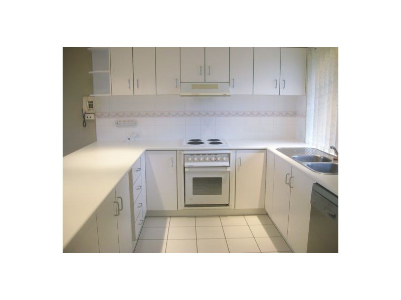 2/54 Haydn Court, Kawungan QLD 4655