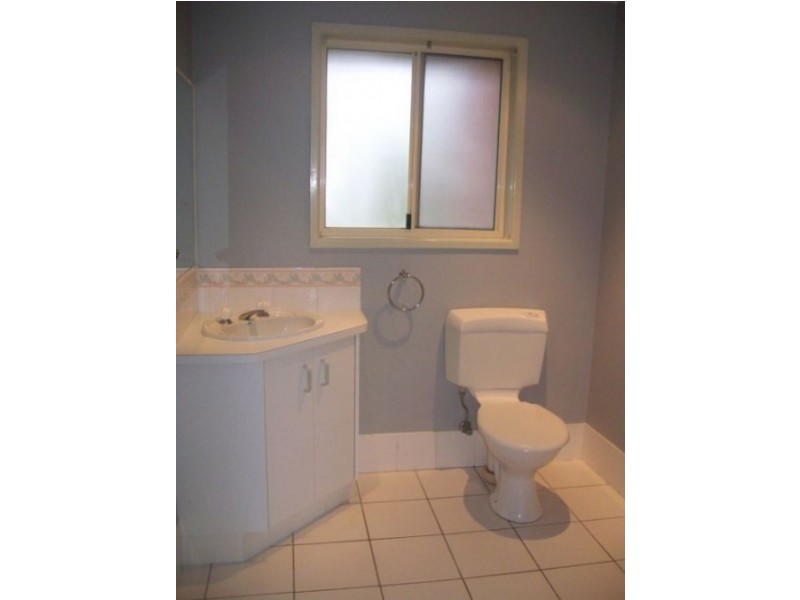 2/54 Haydn Court, Kawungan QLD 4655