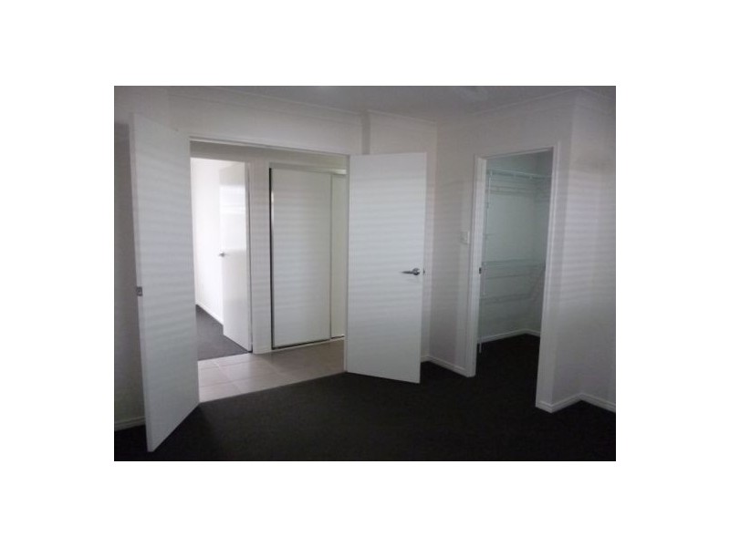 13a Daintree Drive, Urangan QLD 4655