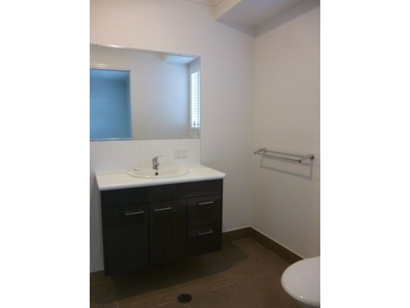 13a Daintree Drive, Urangan QLD 4655