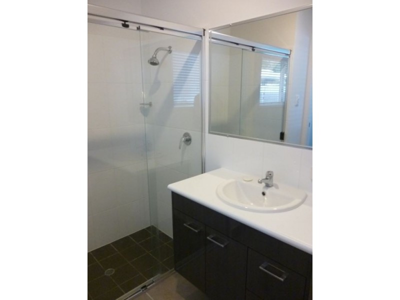 13a Daintree Drive, Urangan QLD 4655