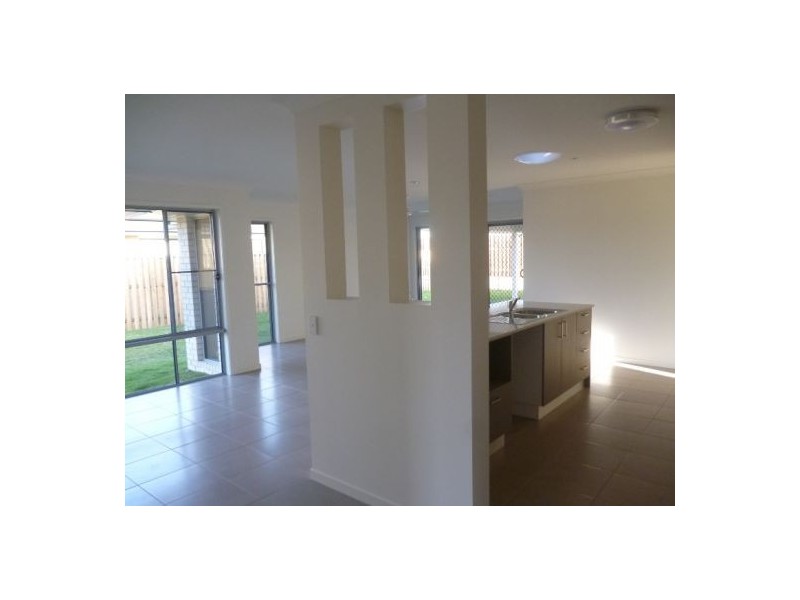 13 Oxley Circuit, Urraween QLD 4655