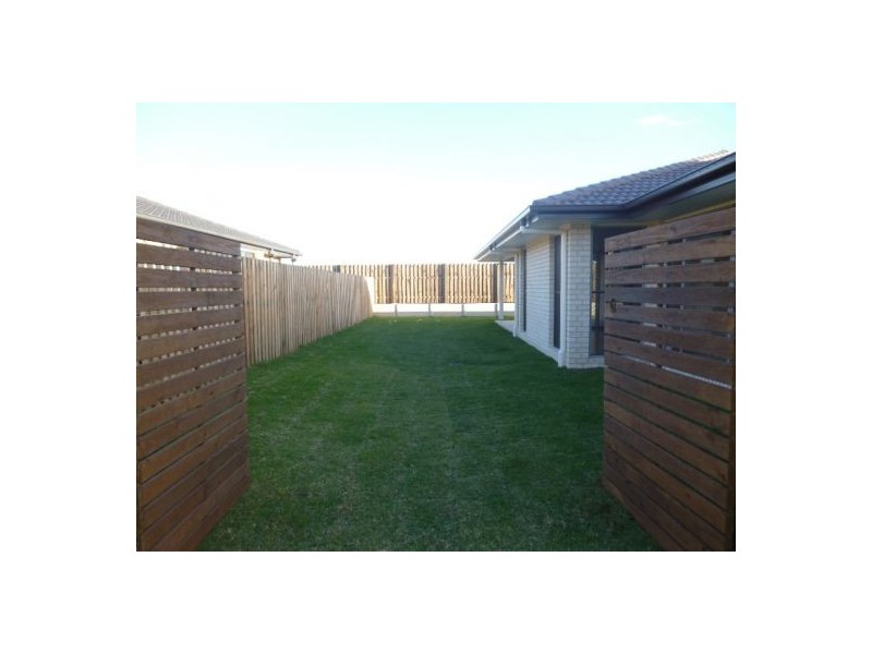 13 Oxley Circuit, Urraween QLD 4655