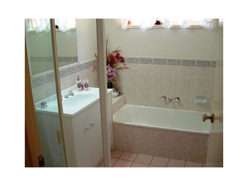 56 William Street, Urangan QLD 4655