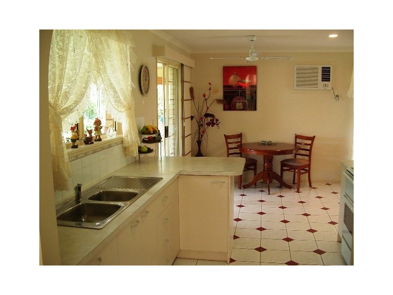 56 William Street, Urangan QLD 4655