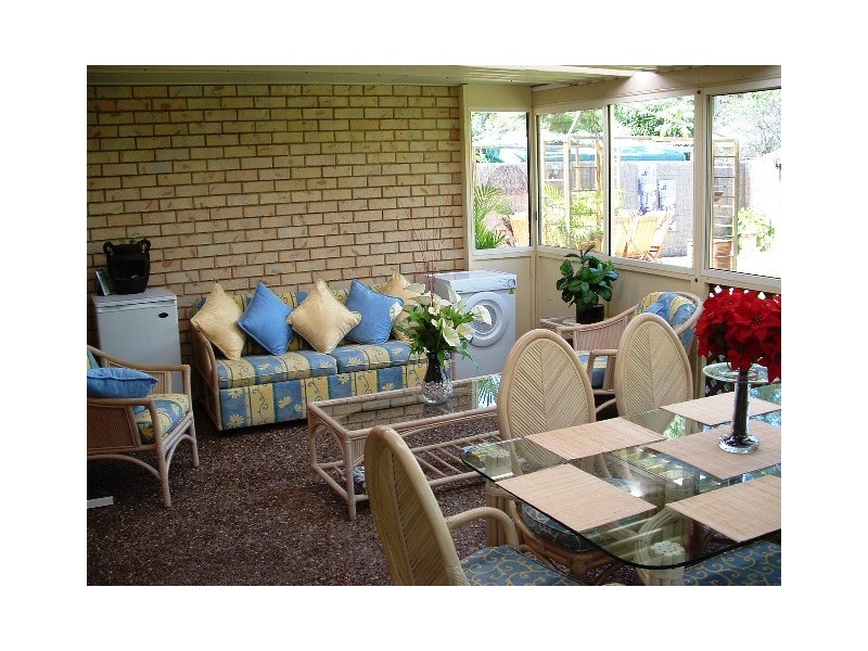 56 William Street, Urangan QLD 4655