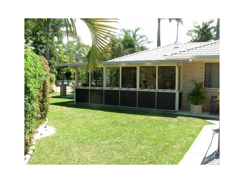 56 William Street, Urangan QLD 4655