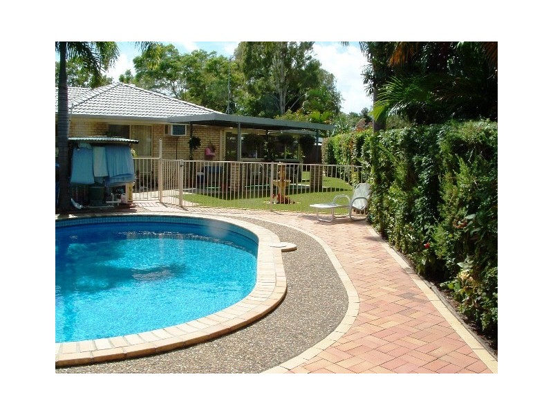 56 William Street, Urangan QLD 4655