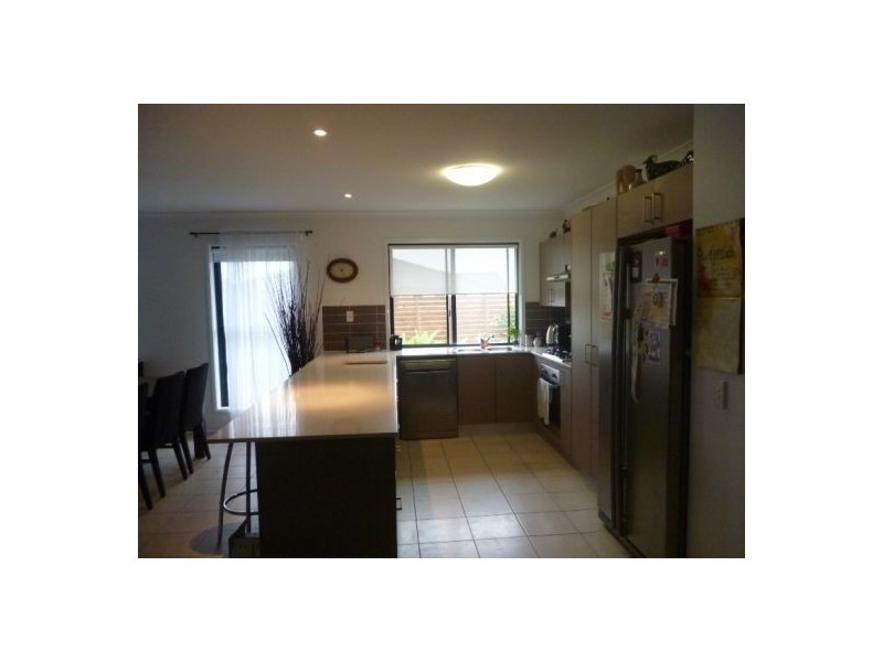 16 Santa Maria Avenue, Urraween QLD 4655