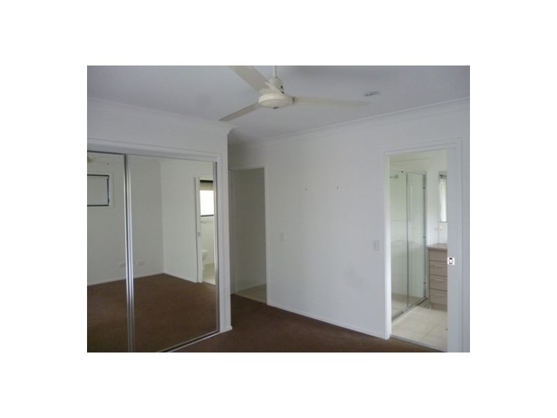 16 Santa Maria Avenue, Urraween QLD 4655